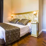 Soho Boutique Szálloda 4*