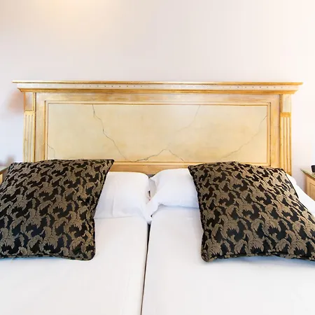 Soho Boutique 4*