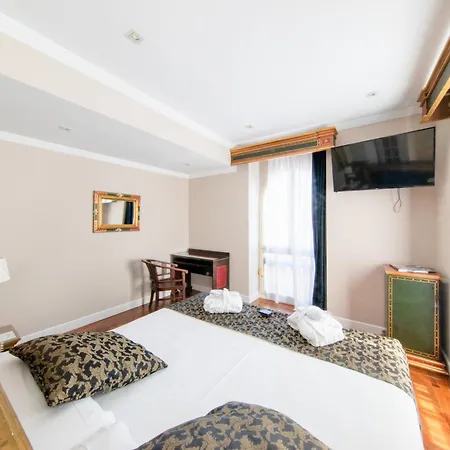 Hotel Soho Boutique 4*